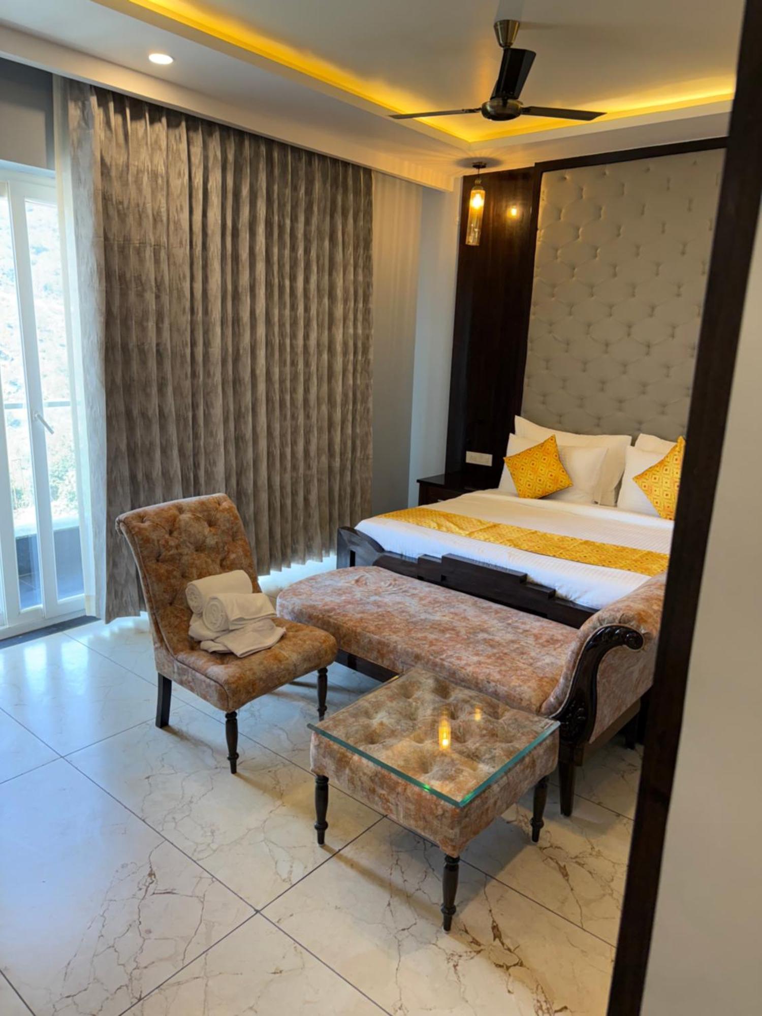 Hotel Sterling Kastoori Rudraprayāg Extérieur photo
