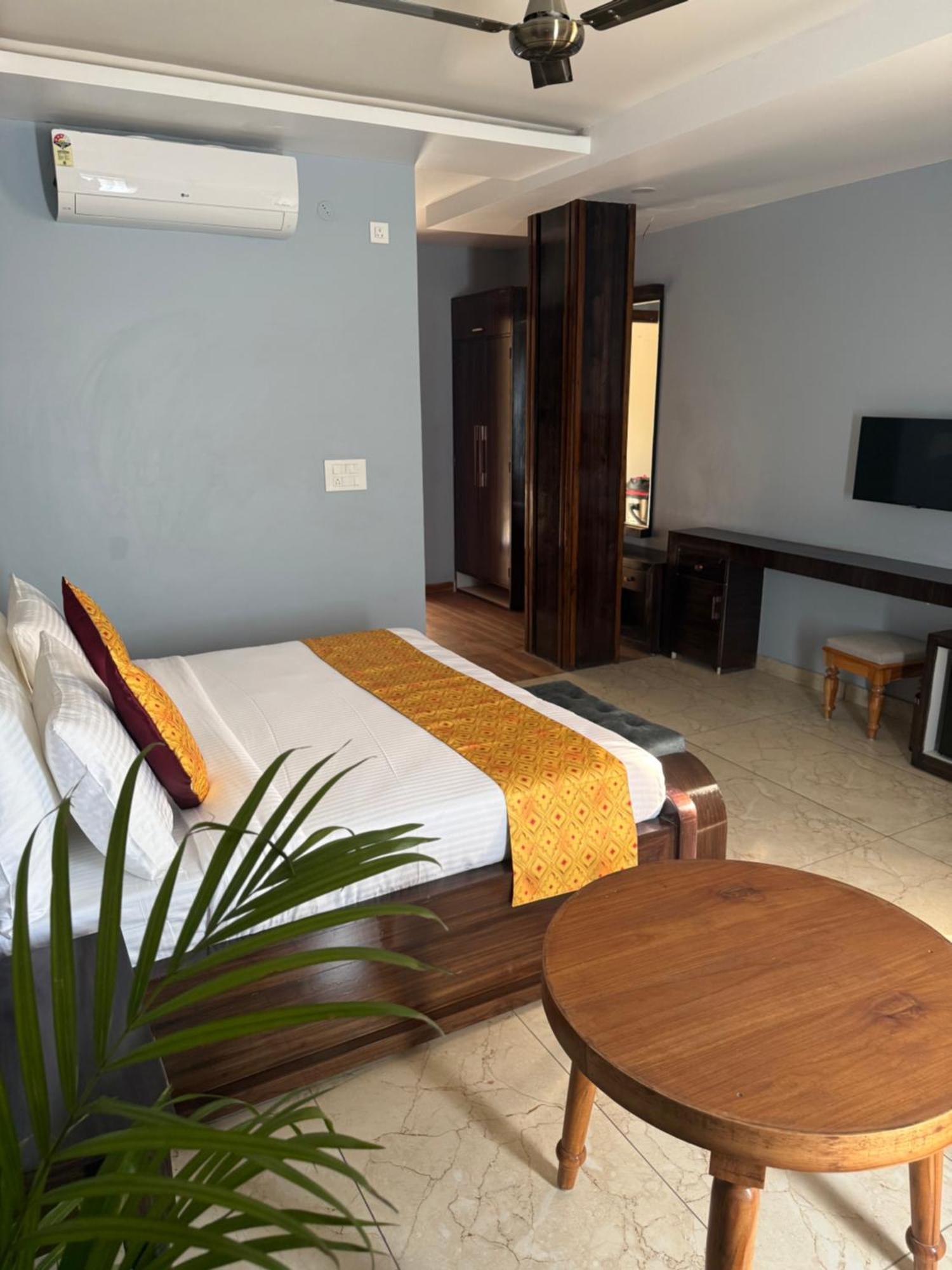 Hotel Sterling Kastoori Rudraprayāg Extérieur photo