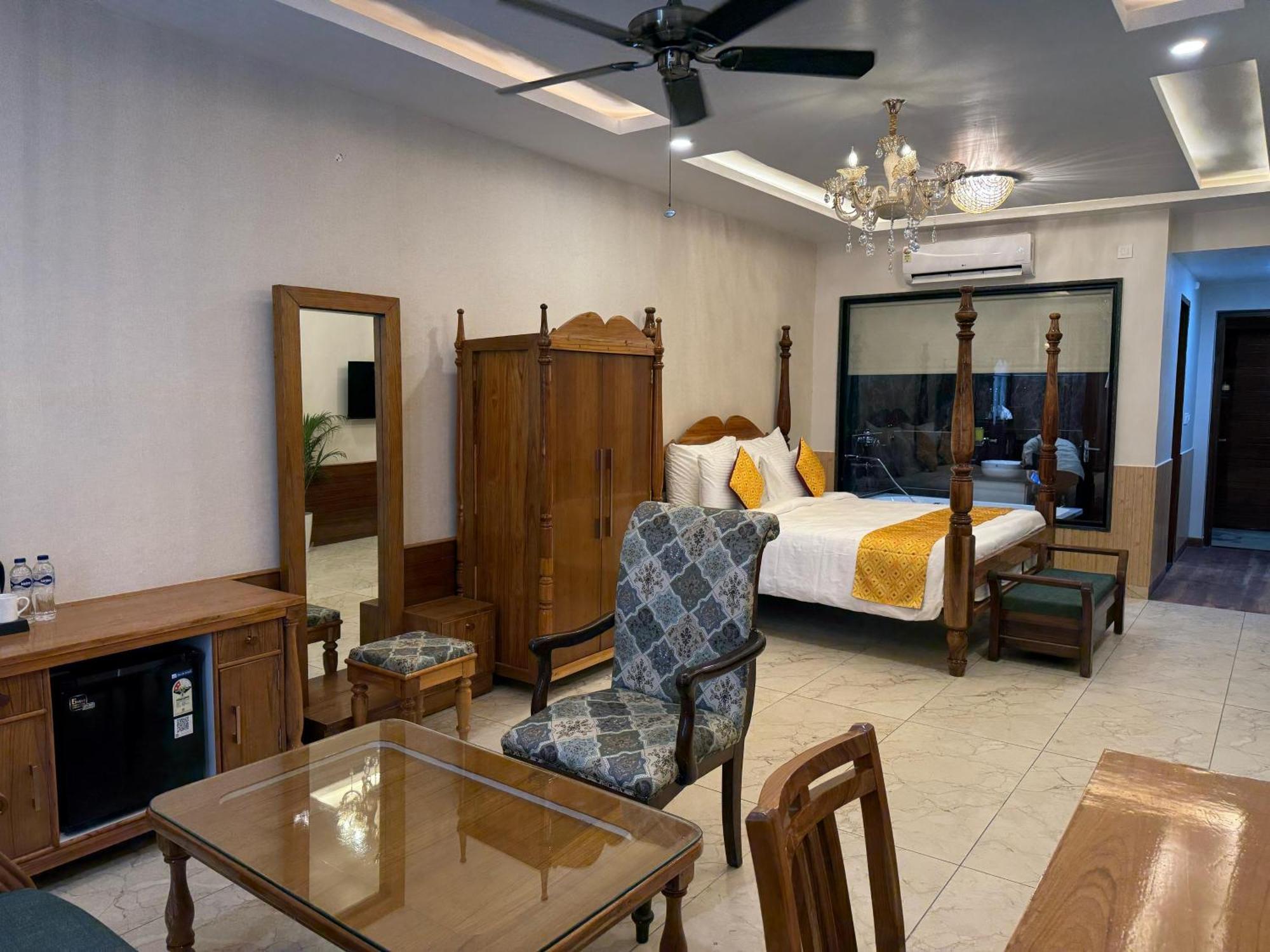 Hotel Sterling Kastoori Rudraprayāg Extérieur photo